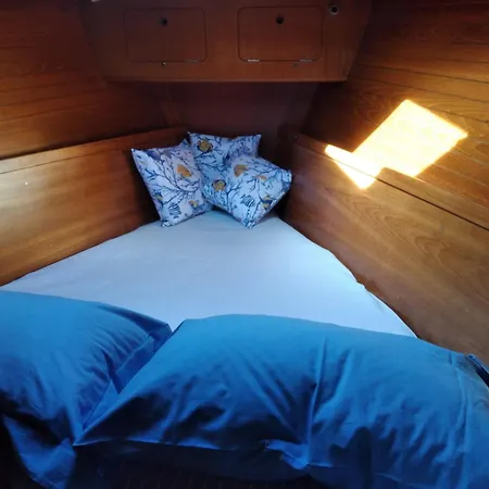 Botel Boat Experience Holiday26 La Spezia