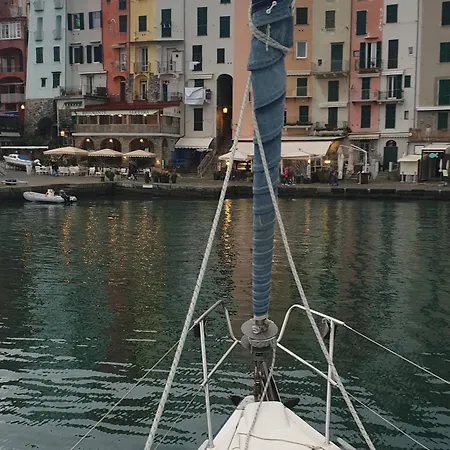 Botel Boat Experience Holiday26 La Spezia